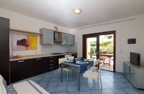 Santa Teresa di Gallura Apartment | Accessible Holiday Apartment 'Borgo Dei Mirti 15' with Terrace & 2 Pools