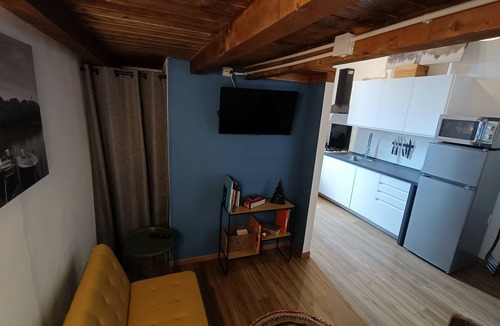 Trezzo sull'Adda Apartment | Affascinante monolocale soppalcato in un vecchio Collegio