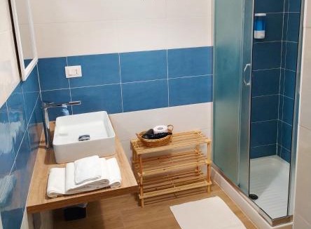 Pitelli House | Affittacamere Le Due Porte