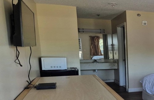 Chickamauga Hotel | Affordable Stay Minutes to Chickamauga & Chattanooga National Military Park