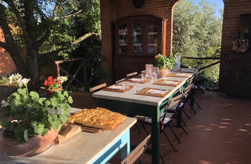 Larciano Apartment | Agriturismo Podere Marchiano, old farmhouse completely restored in Tuscan style.