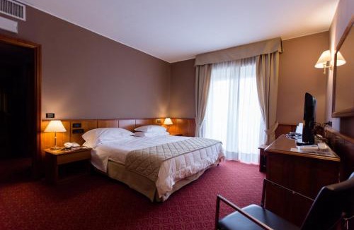 Leini Hotel | Air Palace Hotel
