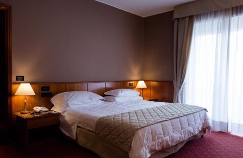 Leini Hotel | Air Palace Hotel