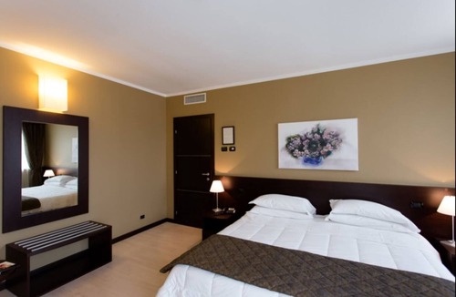 Leini Hotel | Air Palace Hotel