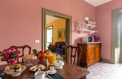 Kalsa Apartment | Ajutamicristo by DomuSicily