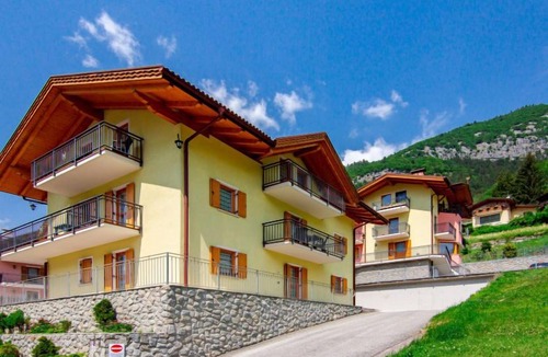Bozzana Apartment | Al Pescatore by Interhome