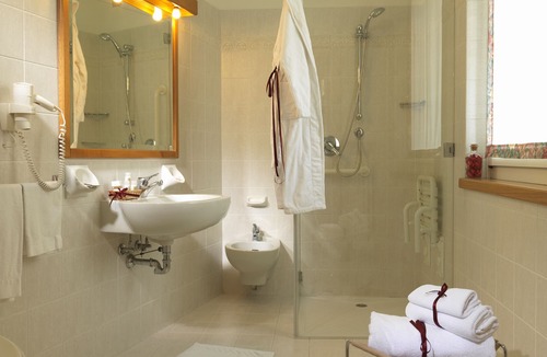 Bossico Hotel | Albergo Miralago