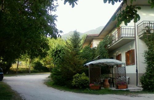 Rivodutri Hotel | Albergo-Ristorante"Parco alle Noci"tra la Cascata delle Marmore,Labro e valle Santa di S Francesco