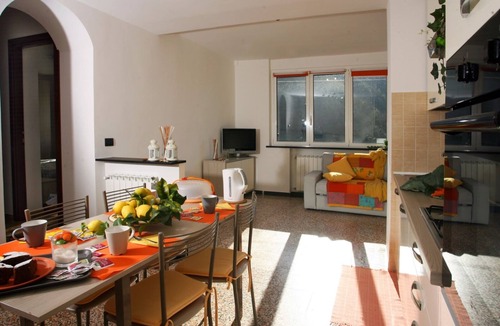 Avegno House | ALESSIA HOUSE IN THE GREEN WITH PARKING AND WIFI CITRA 010002-LT-0047