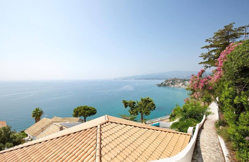 Santa Maria del Mare Torrazzo House | Amazing home in Staletti with WiFi