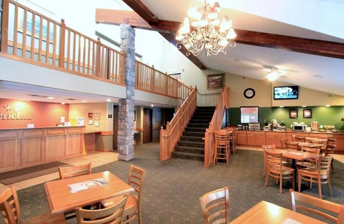Cedar Rapids Hotel | AmericInn by Wyndham Cedar Rapids Airport