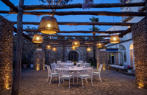 Sant'Agata sui Due Golfi Villa | AMORE RENTALS - Villa Jasmine with Private Pool Ideal for Weddings