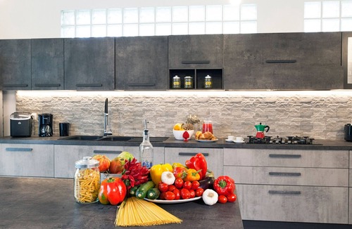 Priora Villa | AMORE RENTALS - Villa Tittina with Sea View and Parking