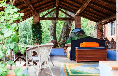 Molazzana Apartment | An elegant & spacious farmhouse apartment with private loggia and amazing views