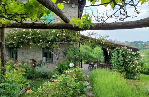 Montaldeo Cottage | An enchanted countryhouse surrounded by the nature of Monferrato (in Gavi area)