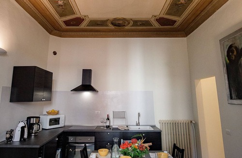 Le Cure Apartment | Ancent Frescoed House - House of Frescoes