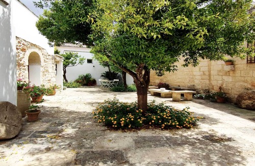 Giuggianello Apartment | Ancient farmhouse Le Bey Fausta