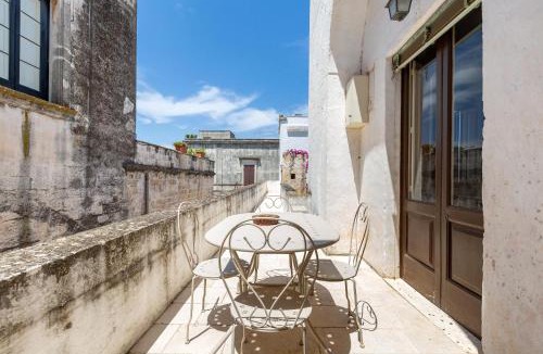 Presicce Apartment | Antica dimora stasi by BarbarHouse
