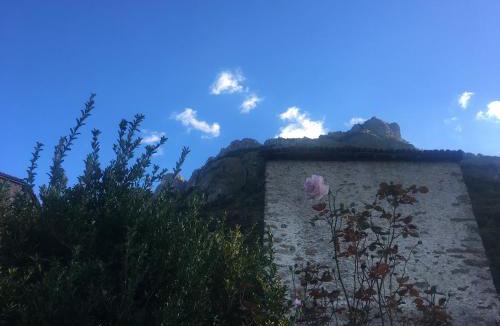 Parlasco House | Antica dimora tra i monti della Valsassina e il lago di Como!