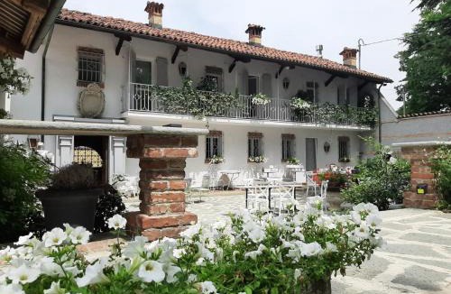 Centallo House | ANTICA VILLA CUNEO- Guest House - "B&B e non un Hotel a Cuneo"