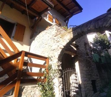 Meina Apartment | Antico borgo tra i laghi
