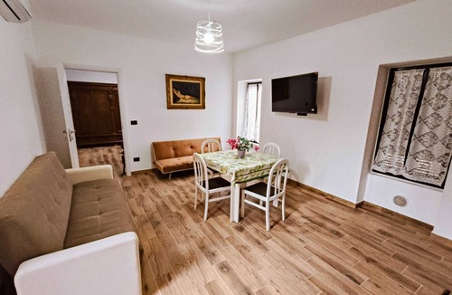 Ghemme House | Antonelli House-Family suite in the heart of Ghemme for families and small groups
