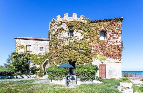 Santa Caterina Dello Ionio Marina Villa | Apartment in Santa Caterina by Private Beach