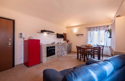 Mombaroccio Apartment | Apartment in Villagrande with Pool & Garden