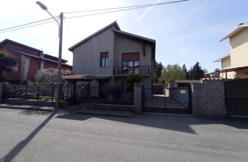 San Giorgio su Legnano Apartment | Apartment in Villa Salone del Mobile only 18 minutes away