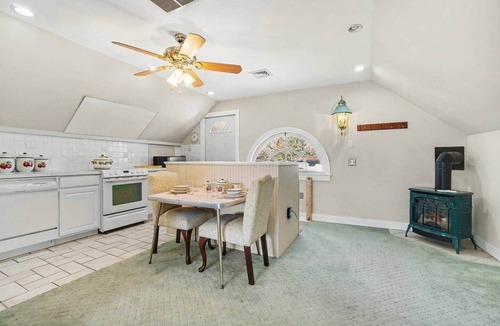Manheim House | Apartment 1st Class @ The Manheim Manor BnB