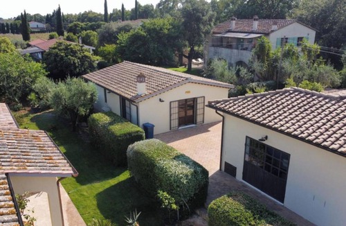 Capalbio Apartment | Apartment '6' with Shared Pool, Wi-Fi and Air Conditioning