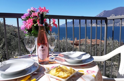Assenza Apartment | Apartment Azalea with beautiful lake view