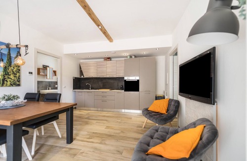 Marciaga Apartment | Apartment 'Ai Colli garden relax apartment' with Private Terrace, Private Garden and Wi-Fi
