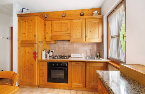 Vodo Cadore Apartment | Apartment 'Al Pelmo A Vinigo' with Mountain View, Private Terrace and Wi-Fi