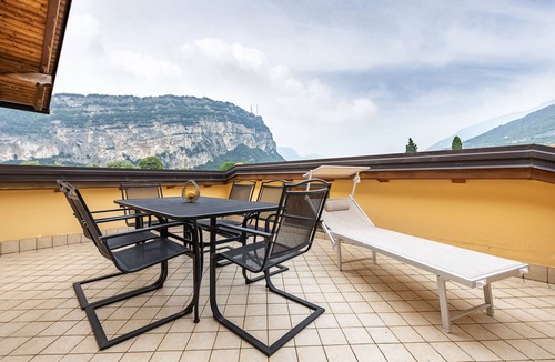 Torbole sul Garda Apartment | Apartment 'Appartamento Azzurro N 6' with Mountain View, Private Terrace and Shared Garden