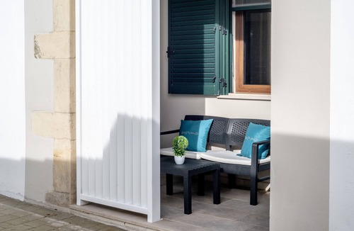 Uggiano la Chiesa House | Apartment 'Appartament Zino' with Shared Terrace, Wi-Fi and Air Conditioning