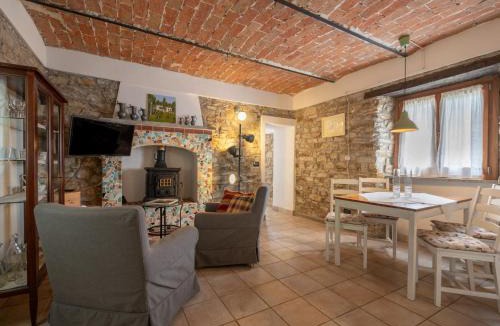 Monastero Bormida Apartment | Apartment Appartamento Galli by Interhome