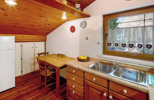 Caviola Apartment | Apartment 'Appartamento Palmina' with Mountain View, Shared Garden and Wi-Fi