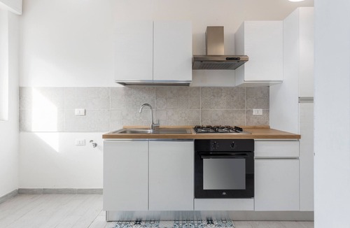 Isola delle Femmine Apartment | Apartment 'Blue Island' with Mountain View, Wi-Fi and Air Conditioning