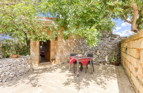 Gagliano del Capo Apartment | Apartment 'Baccole - Trullo Grande' with Shared Terrace, Private Garden and Air Conditioning