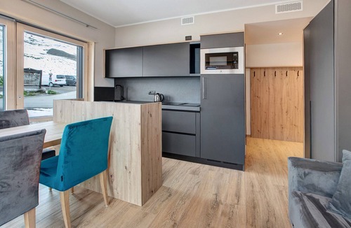 Trepalle Apartment | Apartment 'Beatrice' with Mountain View, Balcony and Wi-Fi
