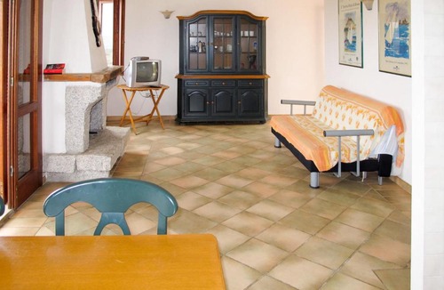 Tanaunella Apartment | Apartment Borgo Le Logge - BUD113 by Interhome