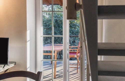 Desenzano del Garda Apartment | Apartment "Bucaneve" with Private Terrace, Wi-Fi, Shared Garden & Pool