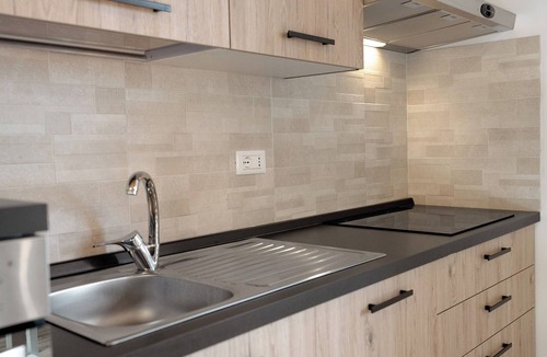 Zignago Apartment | Apartment 'Camera 1' with Mountain View, Private Terrace and Wi-Fi