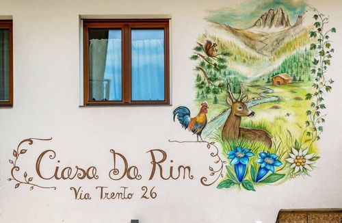 Auronzo di Cadore Apartment | Apartment 'Casa Da Rin Elena' with Mountain View, Private Garden and Wi-Fi