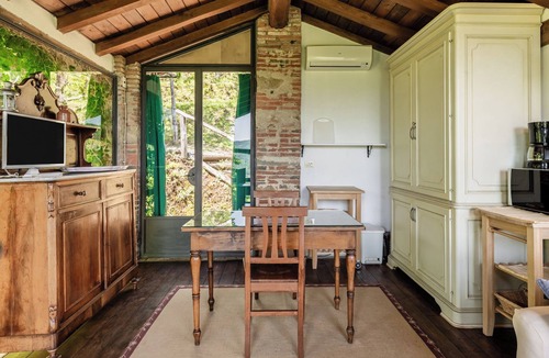 Pietrabuona Apartment | Apartment 'Casa Di Vetro' with Mountain View, Wi-Fi and Air Conditioning