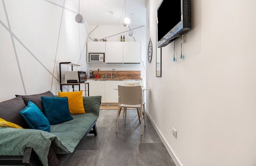 Trento Apartment | Apartment 'Casa Grazioli' with Mountain View, Wi-Fi and Air Conditioning