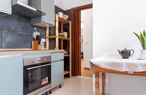 Porto Ceresio Apartment | Apartment 'Casa Maria' with Private Garden and Wi-Fi