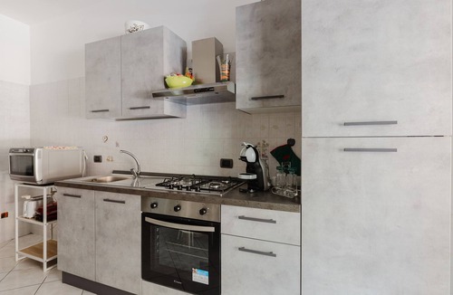 Oristano House | Apartment 'Casa Sophie' with Private Garden, Wi-Fi and Air Conditioning