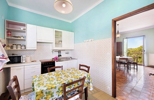 Gavi Apartment | Apartment 'Casa Vera' with Mountain View, Private Terrace and Wi-Fi